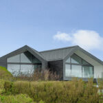 Cladding adds natural finish to coastal property